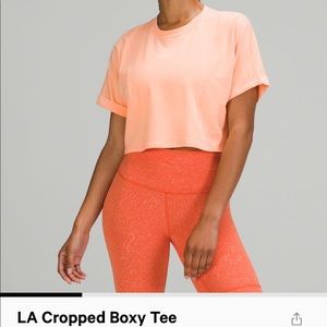 La cropped boxy tee in size 2 Malibu Peach